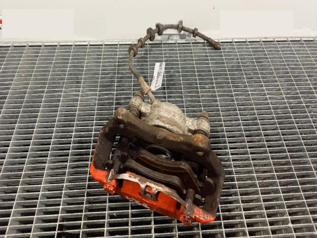 bontott AUDI Q5 Jobb első Féknyereg Munkahengerrel