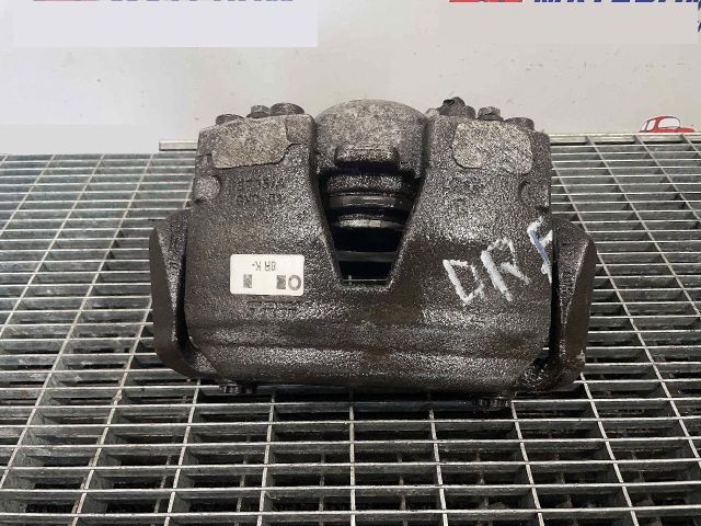 bontott AUDI Q5 Jobb első Féknyereg Munkahengerrel