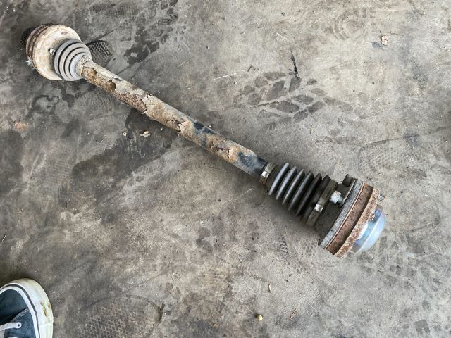 bontott AUDI Q5 Jobb Féltengely