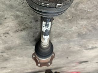 bontott AUDI Q5 Jobb Féltengely