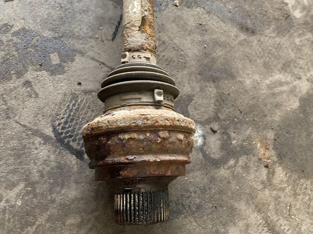 bontott AUDI Q5 Jobb Féltengely