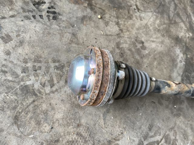 bontott AUDI Q5 Jobb Féltengely