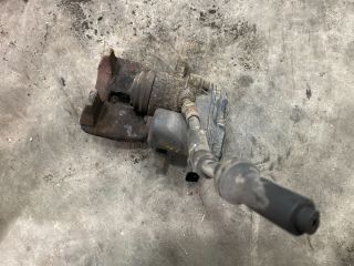 bontott AUDI Q5 Jobb hátsó Féknyereg Munkahengerrel