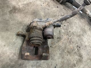 bontott AUDI Q5 Jobb hátsó Féknyereg Munkahengerrel