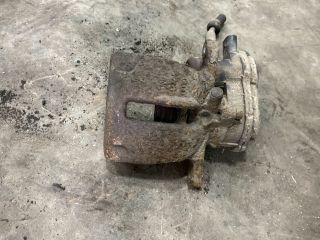 bontott AUDI Q5 Jobb hátsó Féknyereg Munkahengerrel