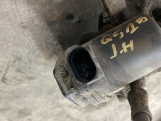 bontott AUDI Q5 Jobb hátsó Féknyereg Munkahengerrel