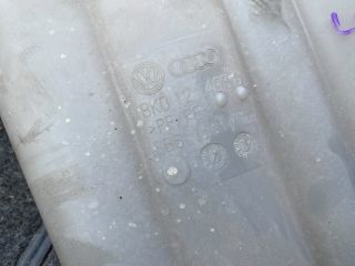 bontott AUDI Q5 Kiegyenlítő Tartály