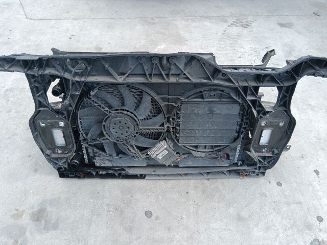 bontott AUDI Q5 Komplett Homlokfal (Részeivel)