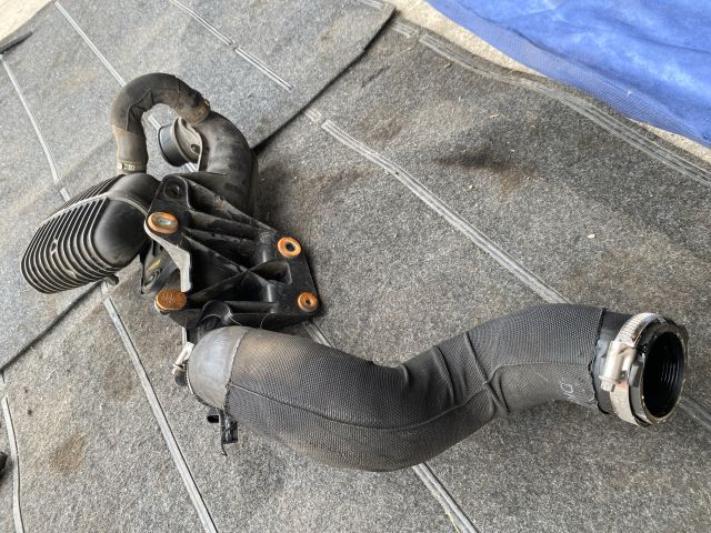 bontott AUDI Q5 Légbeömlő Cső