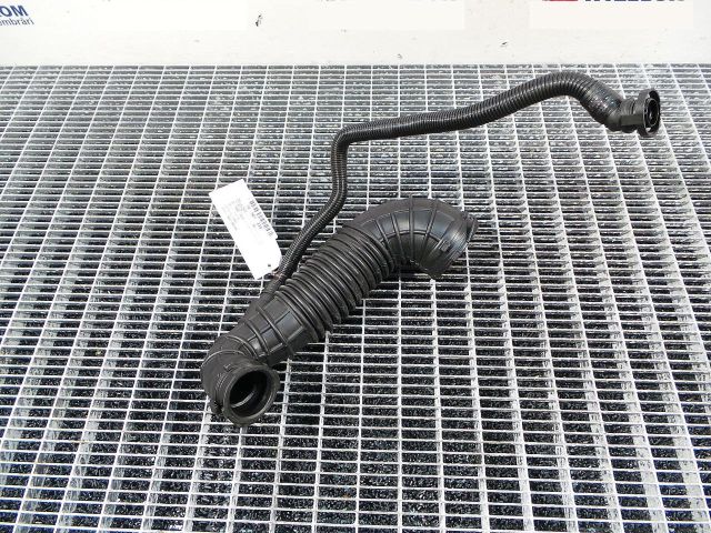 bontott AUDI Q5 Légbeömlő Cső