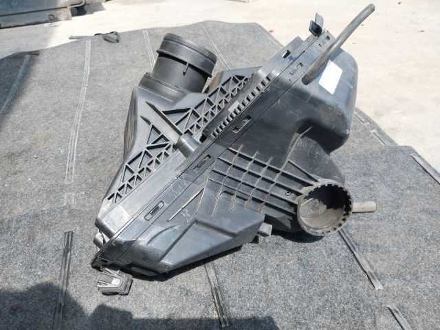 bontott AUDI Q5 Légszűrő Ház