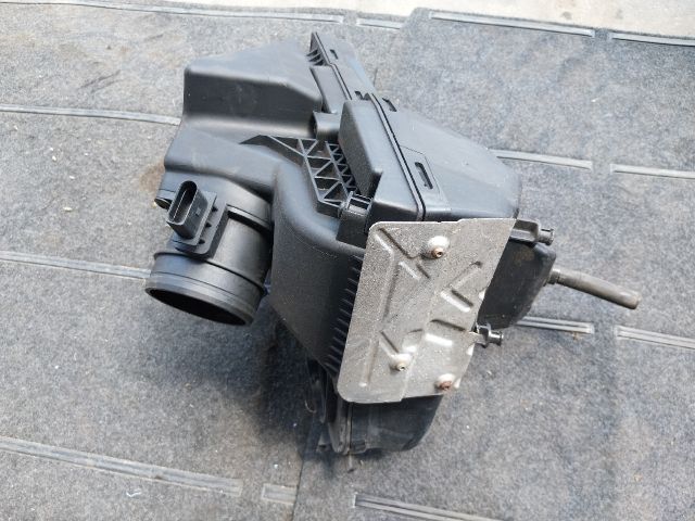 bontott AUDI Q5 Légszűrő Ház