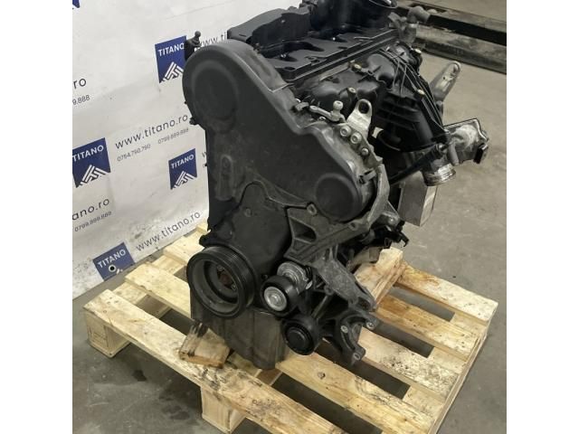 bontott AUDI Q5 Motor (Fűzött blokk hengerfejjel)