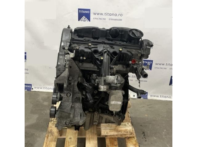 bontott AUDI Q5 Motor (Fűzött blokk hengerfejjel)