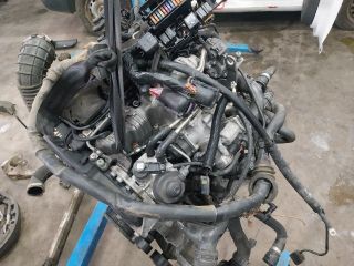 bontott AUDI Q5 Motor (Fűzött blokk hengerfejjel)