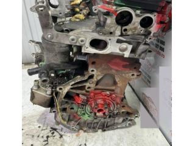 bontott AUDI Q5 Motor (Fűzött blokk hengerfejjel)