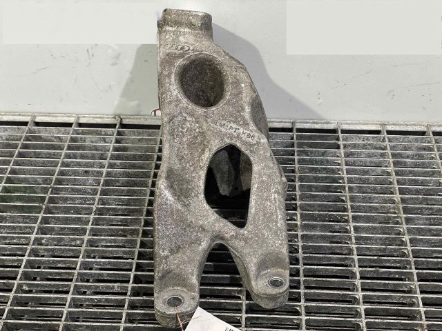 bontott AUDI Q5 Motor Tartó Bak Bal