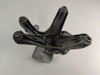 bontott AUDI Q5 Motor Tartó Bak (Fém)