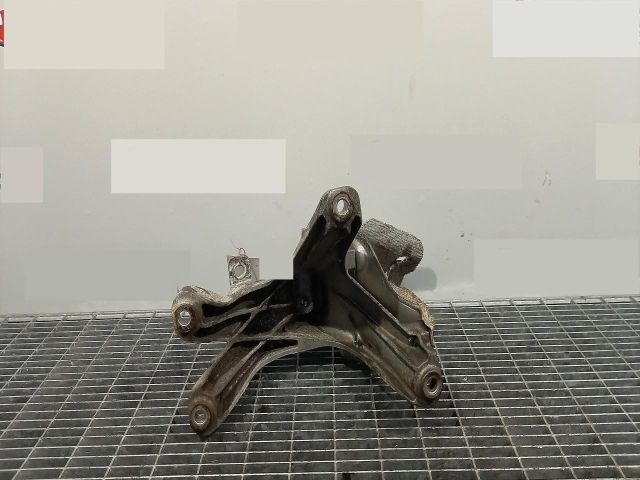bontott AUDI Q5 Motor Tartó Bak (Pozíciófüggetlen)