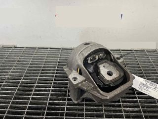 bontott AUDI Q5 Motor Tartó Bak (Pozíciófüggetlen)