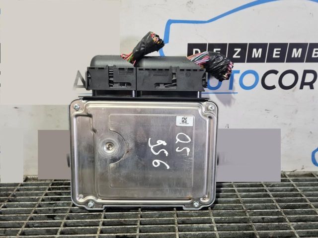 bontott AUDI Q5 Motorvezérlő