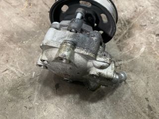 bontott AUDI Q5 Nagynyomású Szivattyú Bordáskerék / Lánckerék