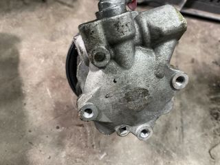 bontott AUDI Q5 Nagynyomású Szivattyú Bordáskerék / Lánckerék