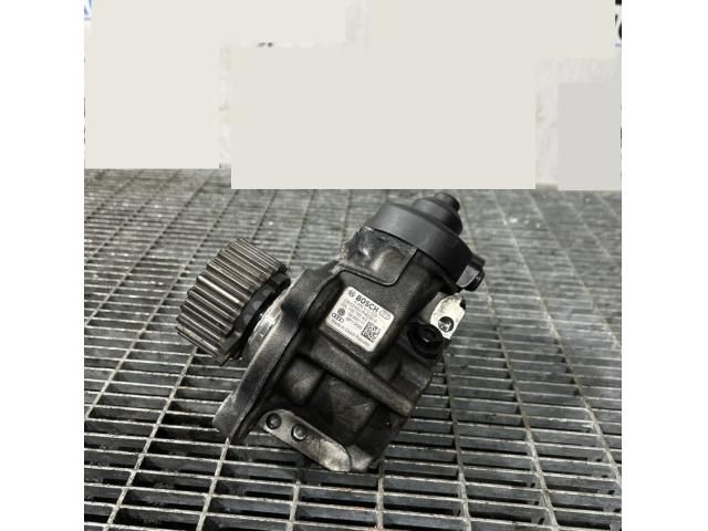 bontott AUDI Q5 Nagynyomású Szivattyú