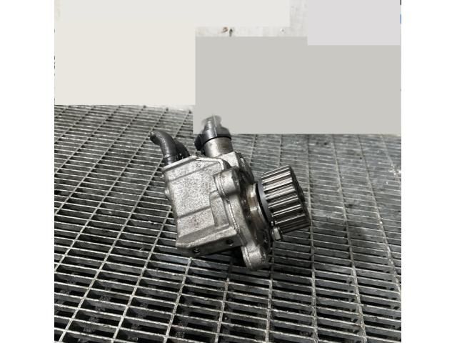 bontott AUDI Q5 Nagynyomású Szivattyú