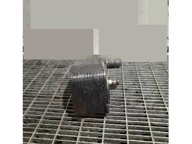 bontott AUDI Q5 Olajhűtő