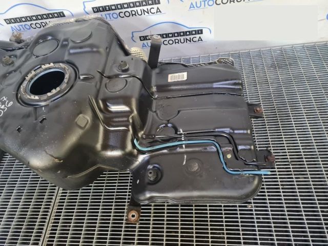 bontott AUDI Q5 Tank