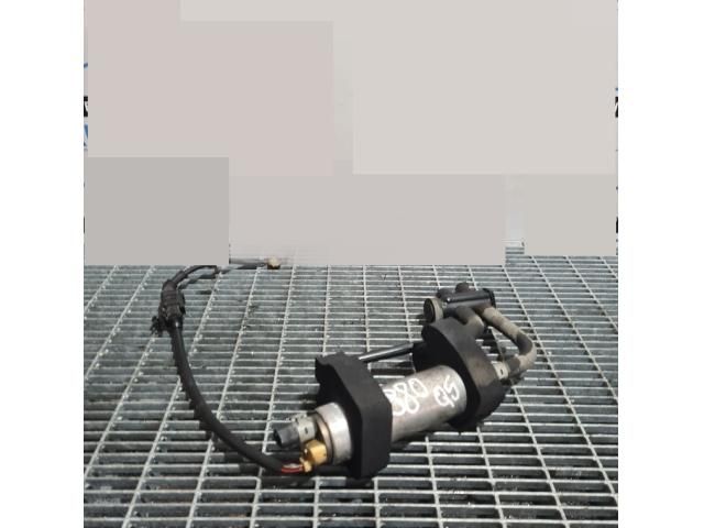 bontott AUDI Q5 Üzemanyag Szivattyú