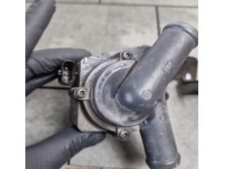 bontott AUDI Q5 Vízpumpa