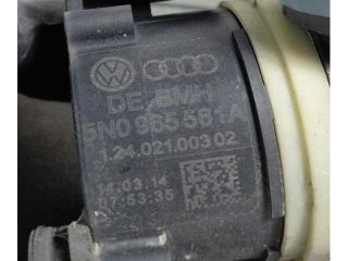 bontott AUDI Q5 Vízpumpa