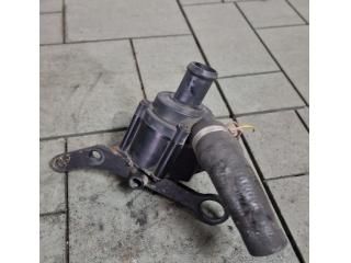 bontott AUDI Q5 Vízpumpa