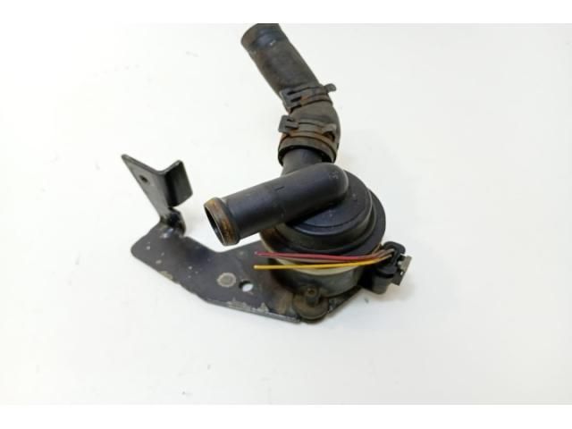 bontott AUDI Q5 Vízpumpa