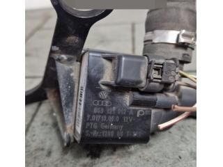 bontott AUDI Q5 Vízpumpa