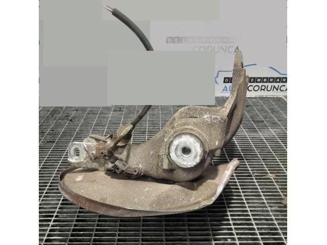 bontott AUDI Q5 Bal hátsó Csonkállvány