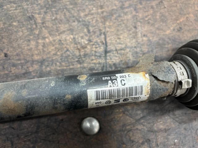 bontott AUDI Q5 Bal hátsó Féltengely