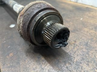 bontott AUDI Q5 Bal hátsó Féltengely