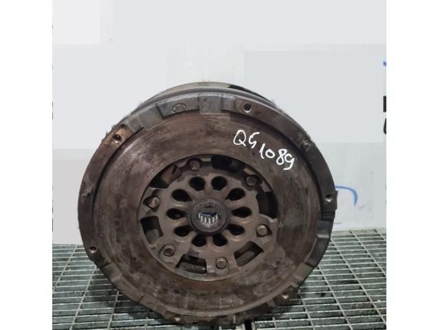 bontott AUDI Q5 Fogaskoszorú