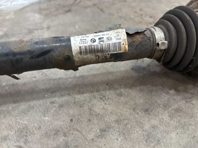 bontott AUDI Q5 Jobb hátsó Féltengely