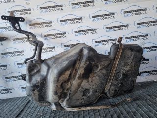 bontott AUDI Q5 Tank