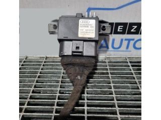 bontott AUDI Q5 Üzemanyag Szivattyú Relé