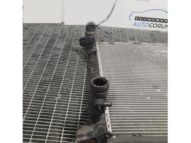 bontott AUDI Q5 Vízhűtő Radiátor (Klímás)