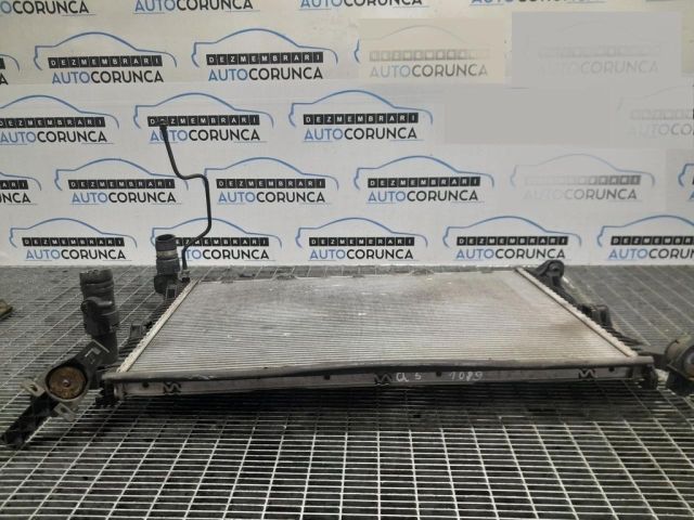 bontott AUDI Q5 Vízhűtő Radiátor (Klímás)