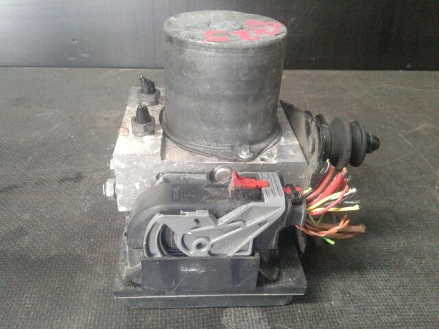 bontott AUDI Q5 ABS Kocka