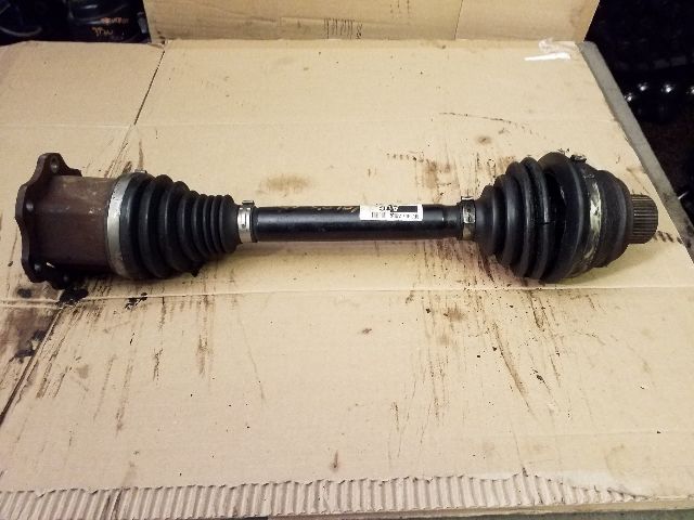 bontott AUDI Q5 Bal Féltengely