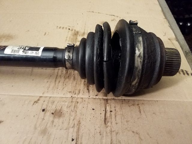 bontott AUDI Q5 Bal Féltengely