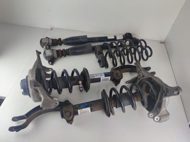 bontott AUDI Q5 Első Lengéscsillapító Pár